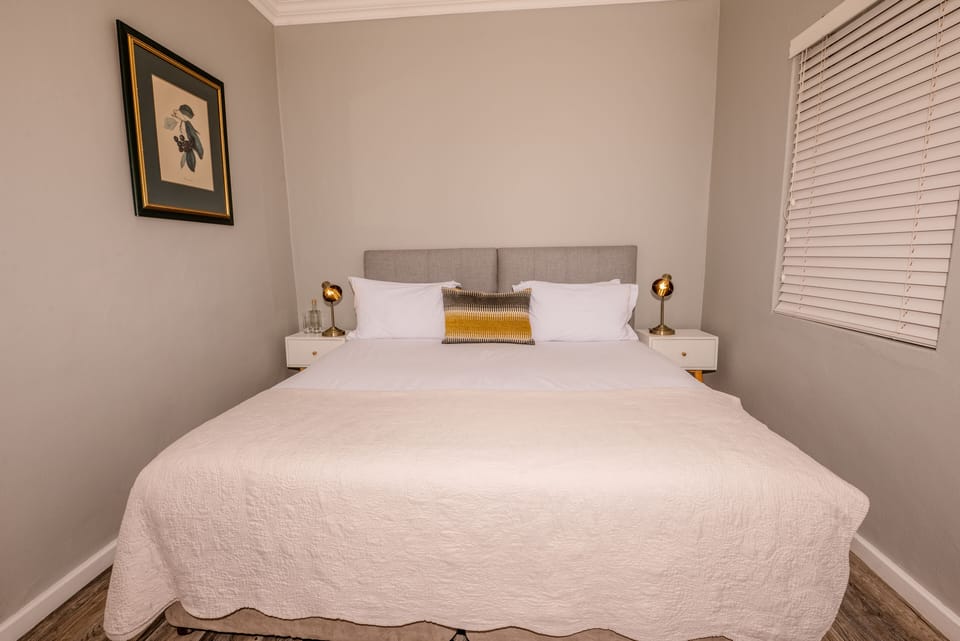 Family House, 2 Bedrooms, Non Smoking | 2 bedrooms, individually decorated, individually furnished, desk