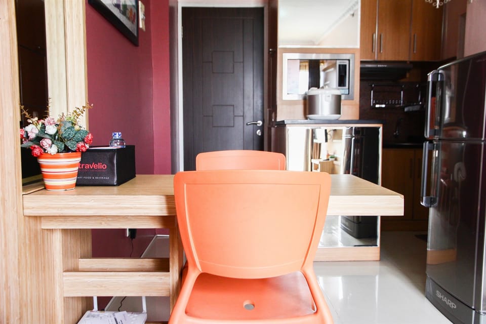 Room | Living area | TV