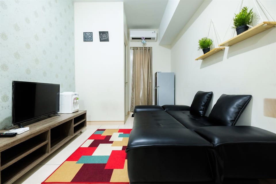 Room | Living area | TV