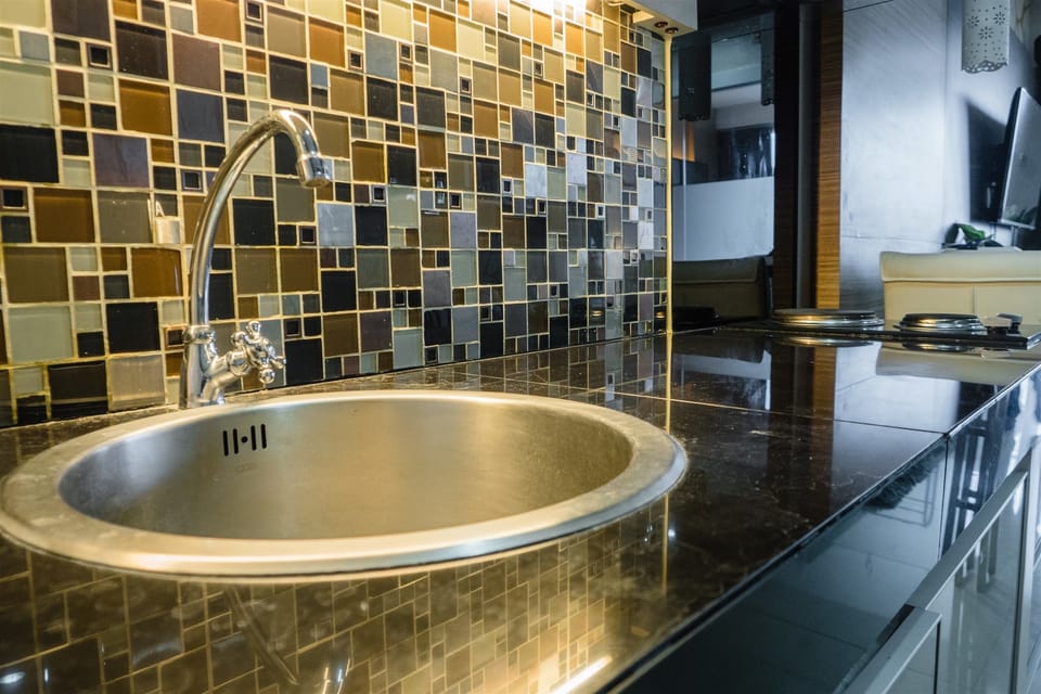 Luxurious 1BR At Dago Suites Apartment Apartment in Bandung