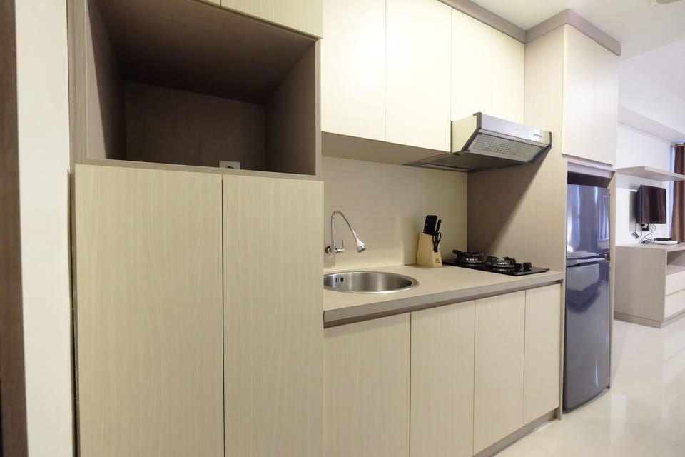 Room | Private kitchen | Fridge, stovetop, rice cooker, cookware/dishes/utensils
