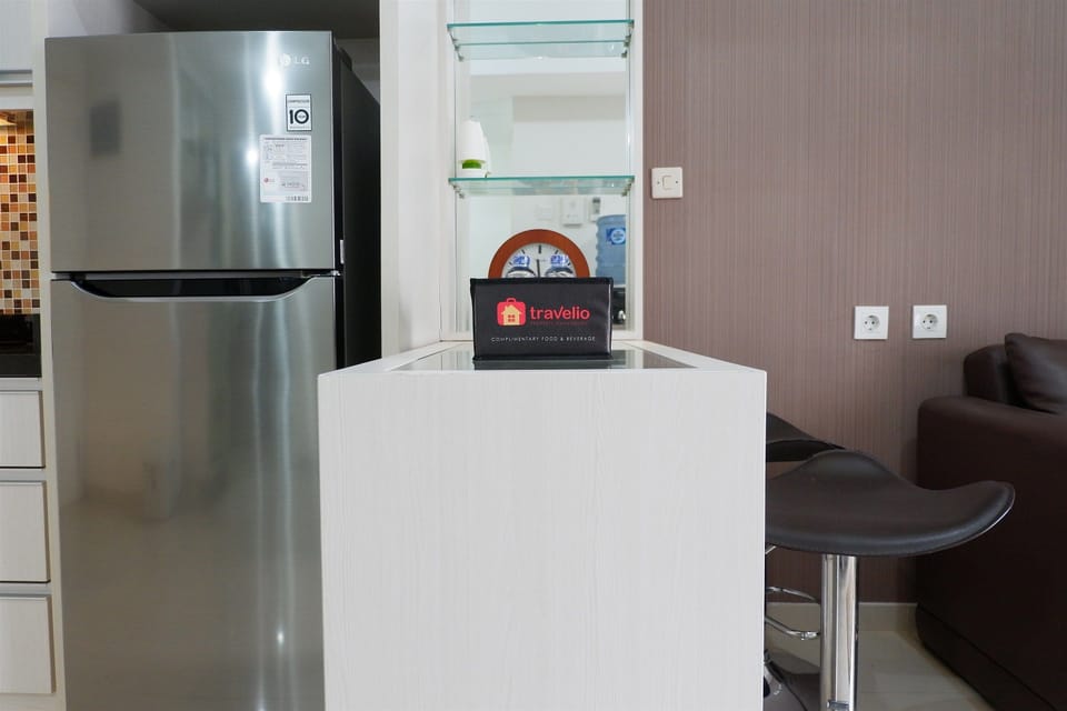 Room | Private kitchen | Fridge, microwave, stovetop, electric kettle