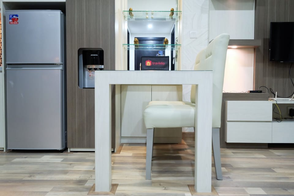 Room | In-room dining