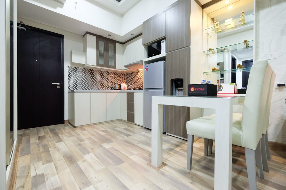 Room | In-room dining
