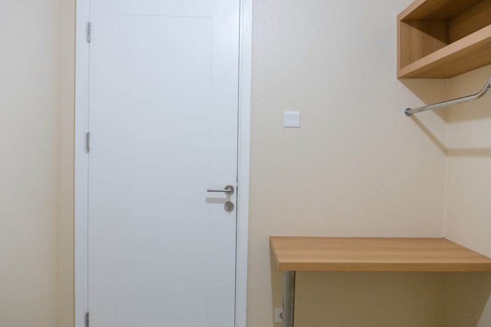 Room | Living area | TV