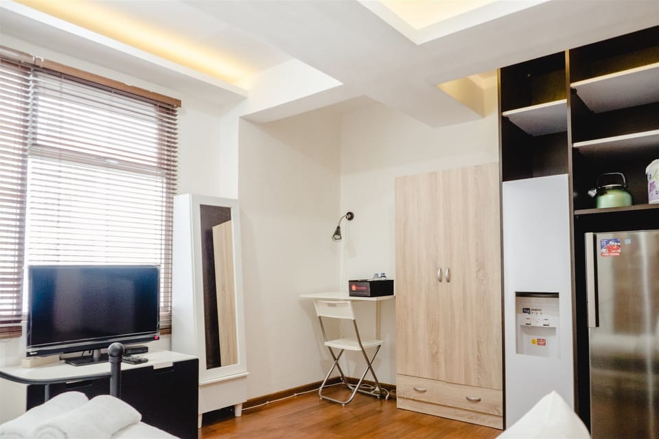 Room | Living area | TV