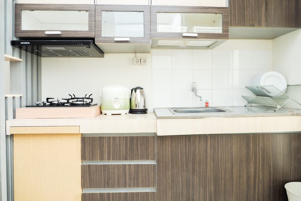 Room | Private kitchenette | Fridge, microwave, stovetop, rice cooker