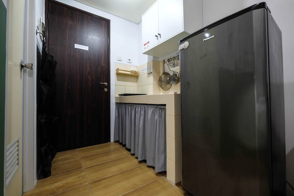 Room | Private kitchen | Fridge, stovetop, rice cooker, cookware/dishes/utensils