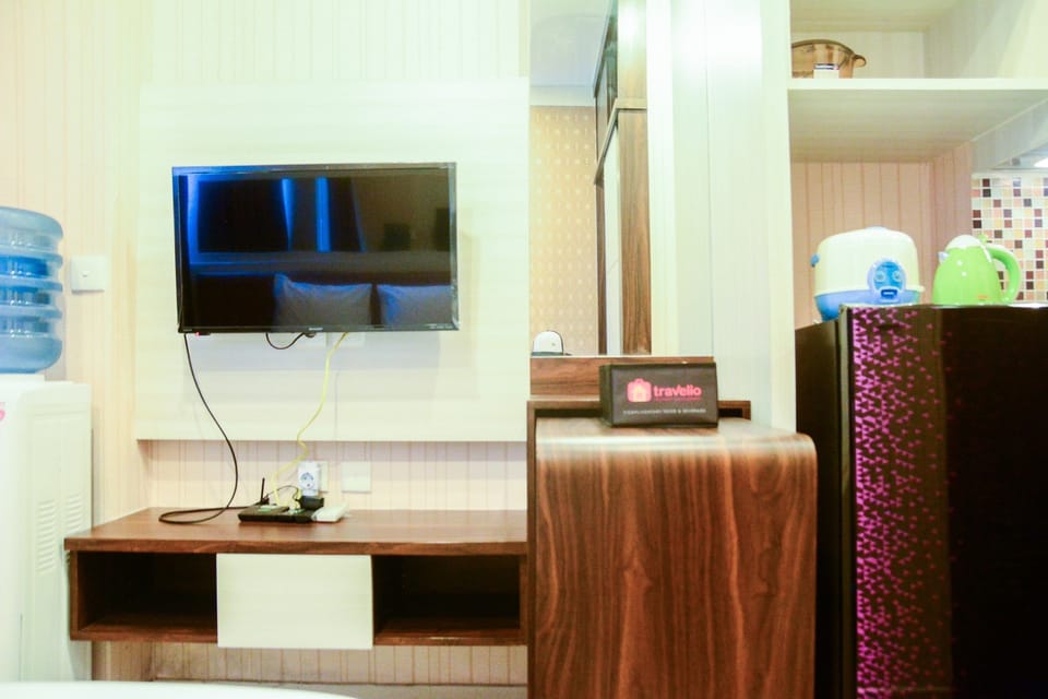 Room | Living area | TV