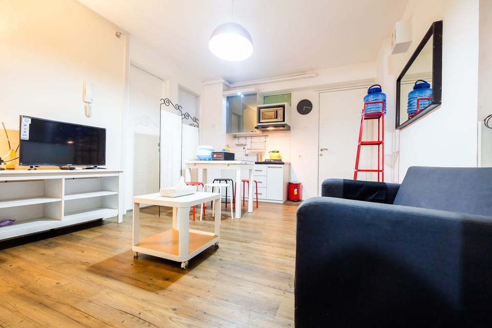 Room | Living room | TV