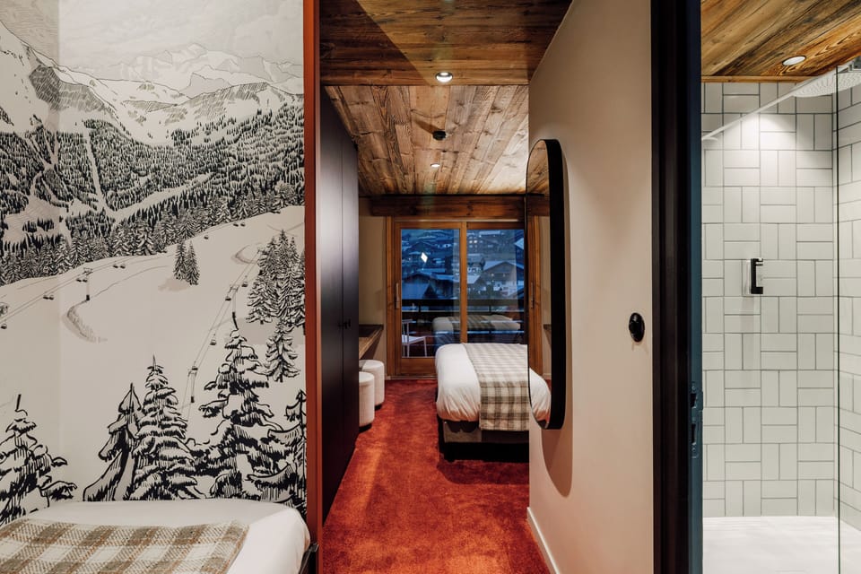 Traditional Triple Room | Minibar, in-room safe, individually decorated, individually furnished