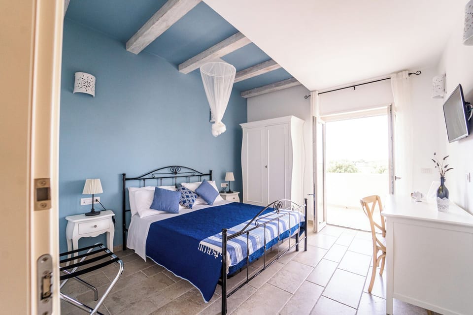 Deluxe Double or Twin Room | Premium bedding, down comforters, minibar, in-room safe