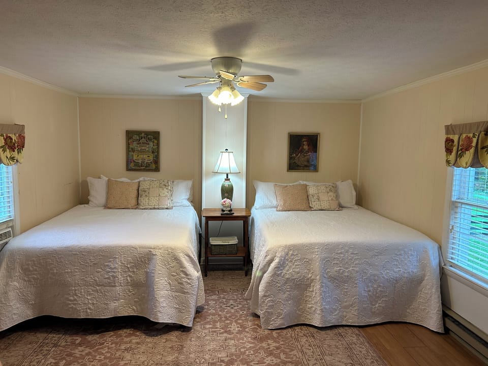 3rd Bedroom with two queen beds.