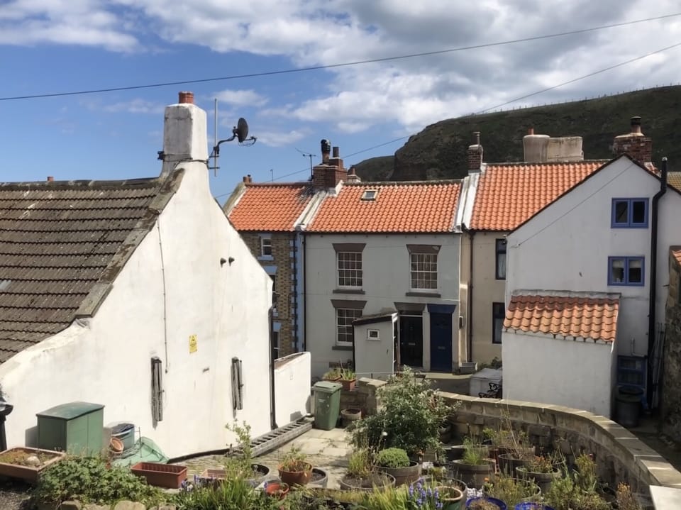 Side of Glendevon showing garden