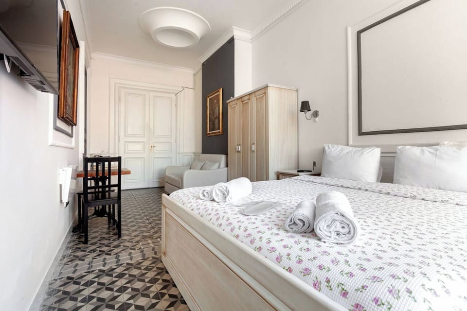 Family Suite, 2 Bedrooms, 2 Bathrooms, Sea View | Egyptian cotton sheets, premium bedding, pillowtop beds, minibar