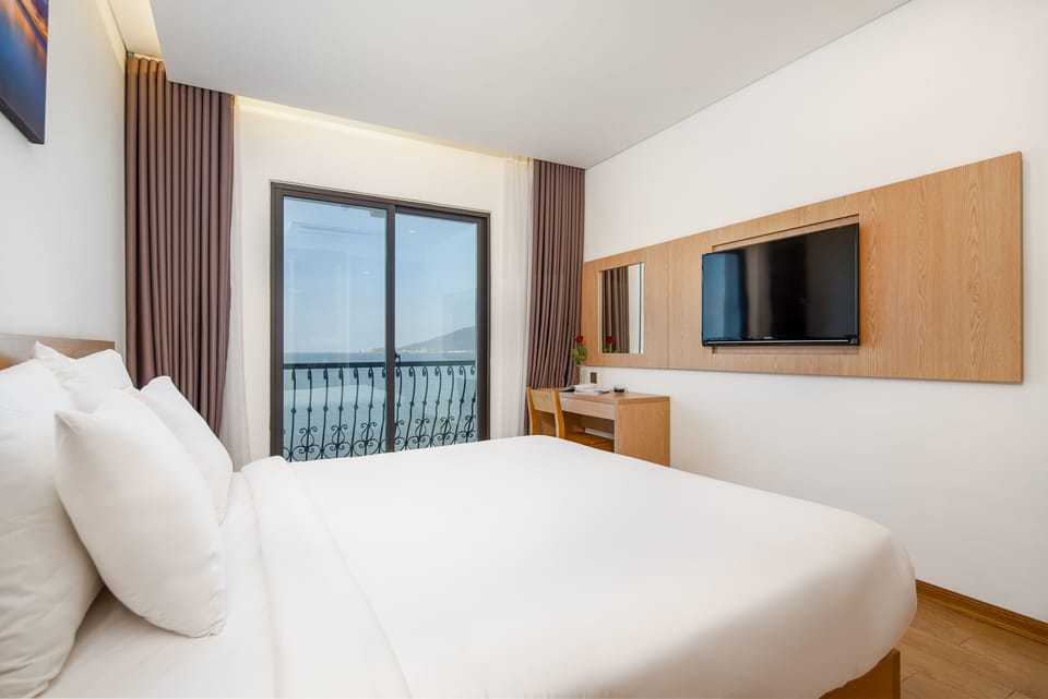 Deluxe Double Room, Sea View | Premium bedding, down comforters, memory foam beds, minibar