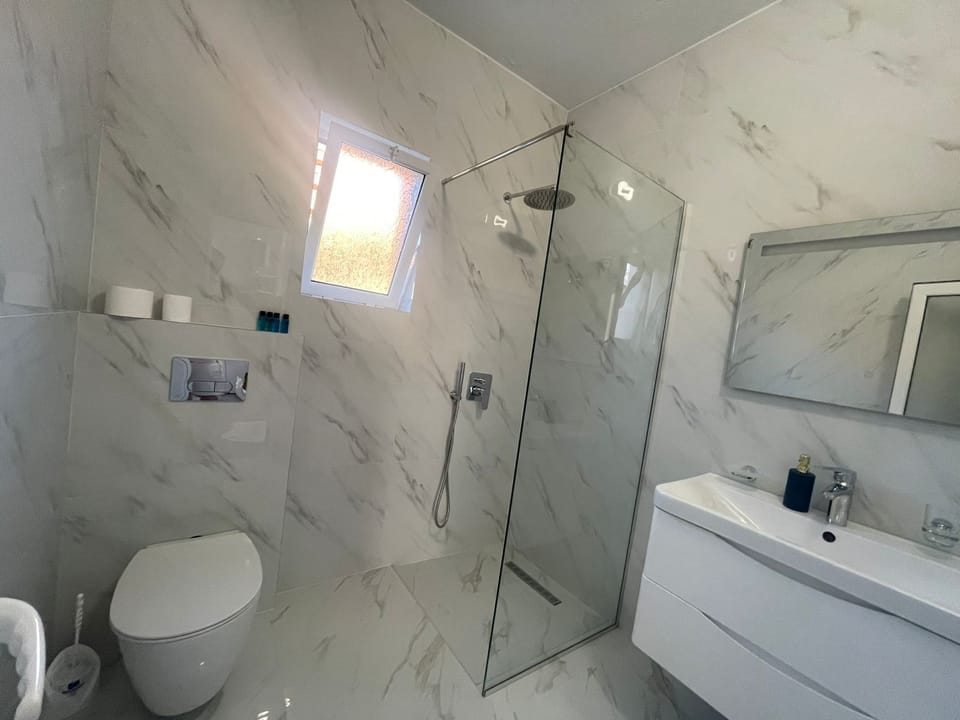 Makla Apartaments Hotel in Sarandë