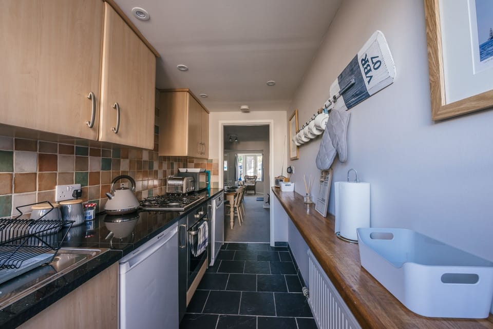 There's a kitchen with everything you need or perhaps enjoy fresh fish & chips?