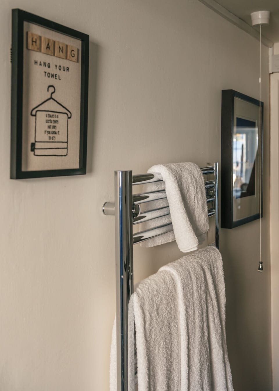 Heated towel rail. Fresh, clean towels are provided.