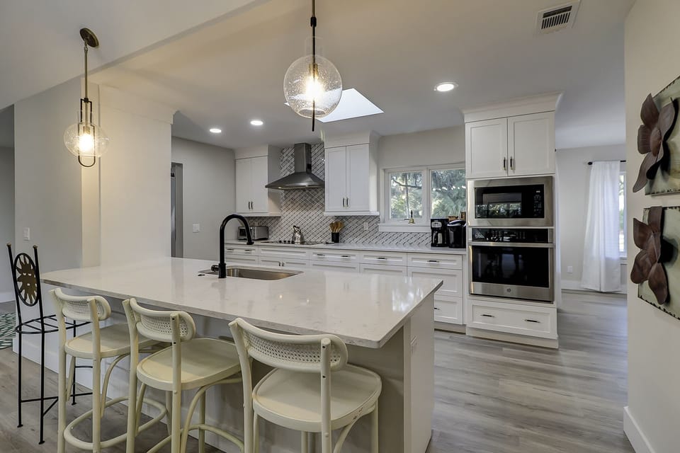 Kitchen Bar
