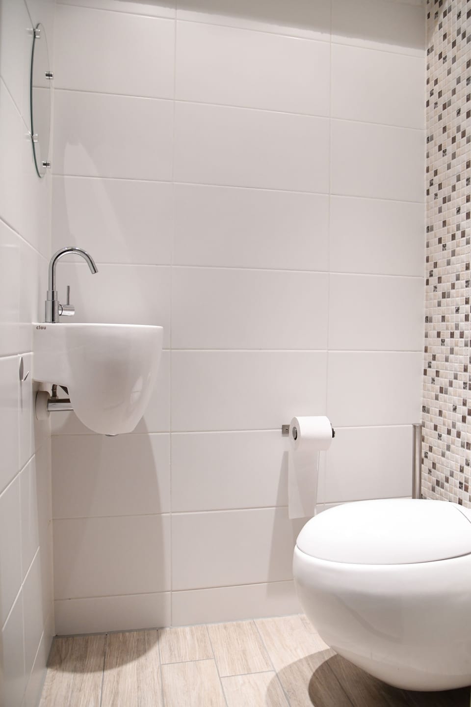 Apart toilet