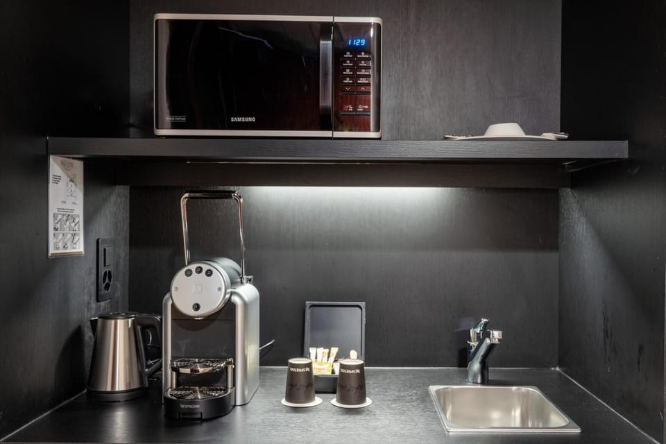 Fridge, microwave, espresso maker, coffee/tea maker