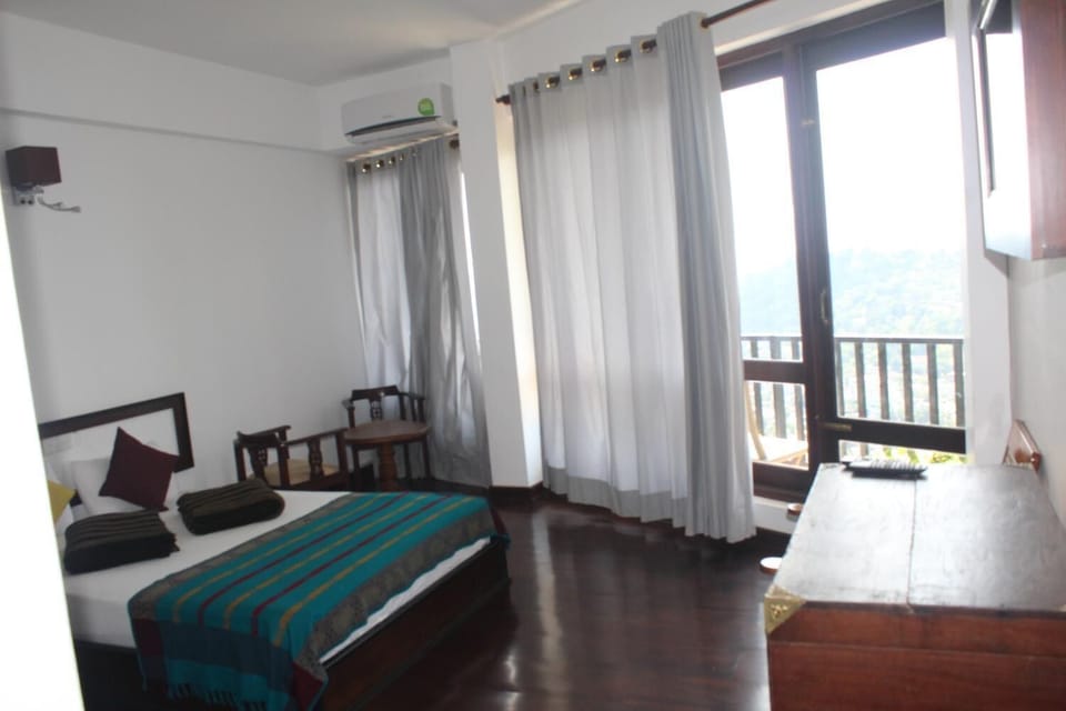 1 bedroom, desk, soundproofing, free WiFi