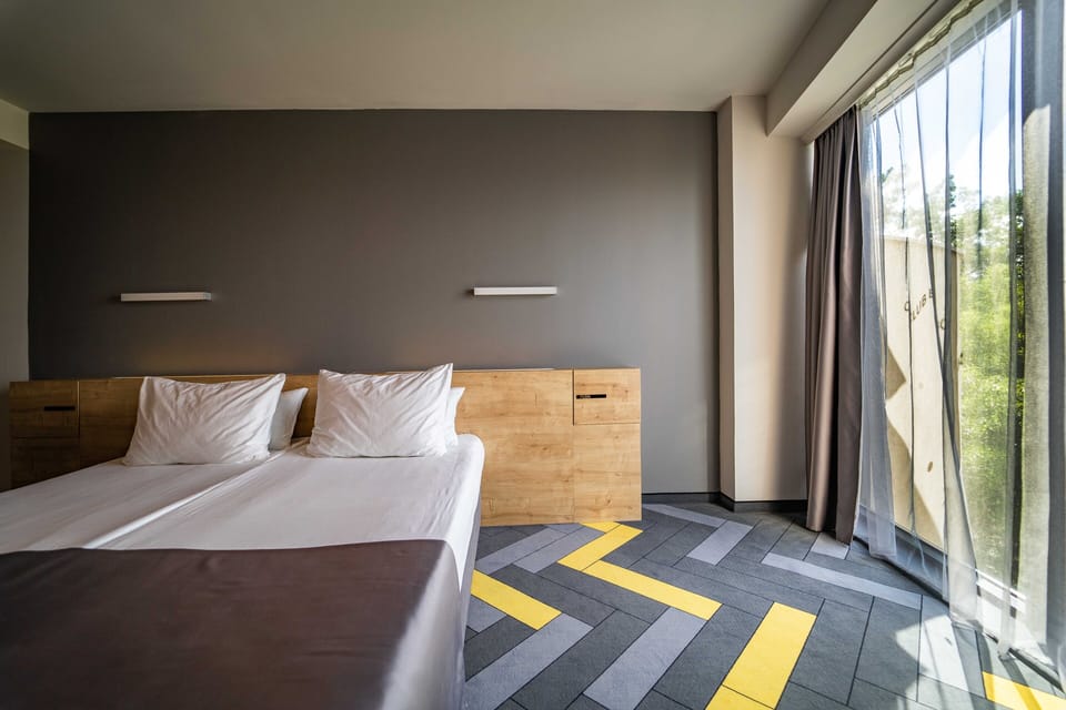 Free minibar, desk, blackout drapes, soundproofing