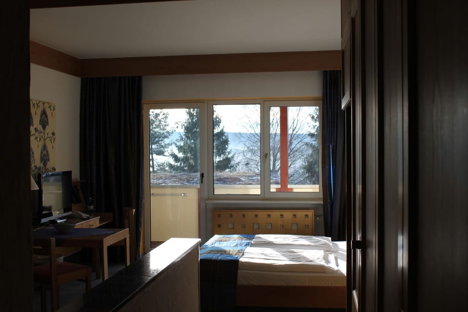 Comfort Double Room, Balcony | In-room safe, bed sheets