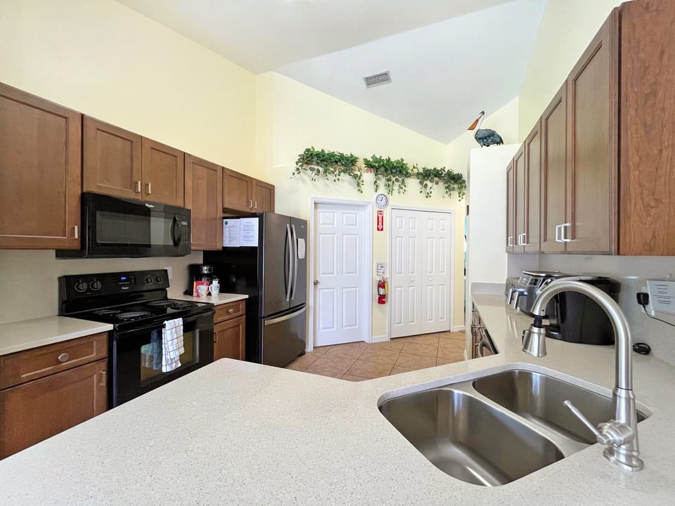 B4-Kitchen recently updated.jpg
