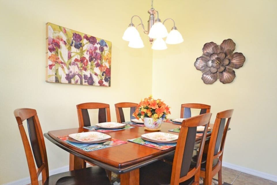 B8-Dining Area.jpg