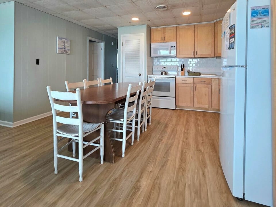 dining and kitchen