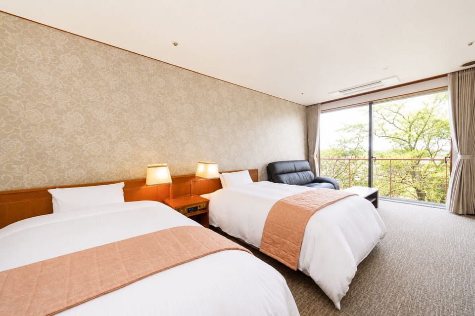 Standard Twin Room, 2 Twin Beds, Non Smoking, Garden View | In-room safe, blackout drapes, WiFi (free), bed sheets