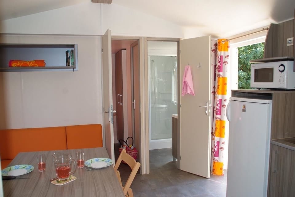 Mobile Home, 3 Bedrooms | Living area | Flat-screen TV, table tennis