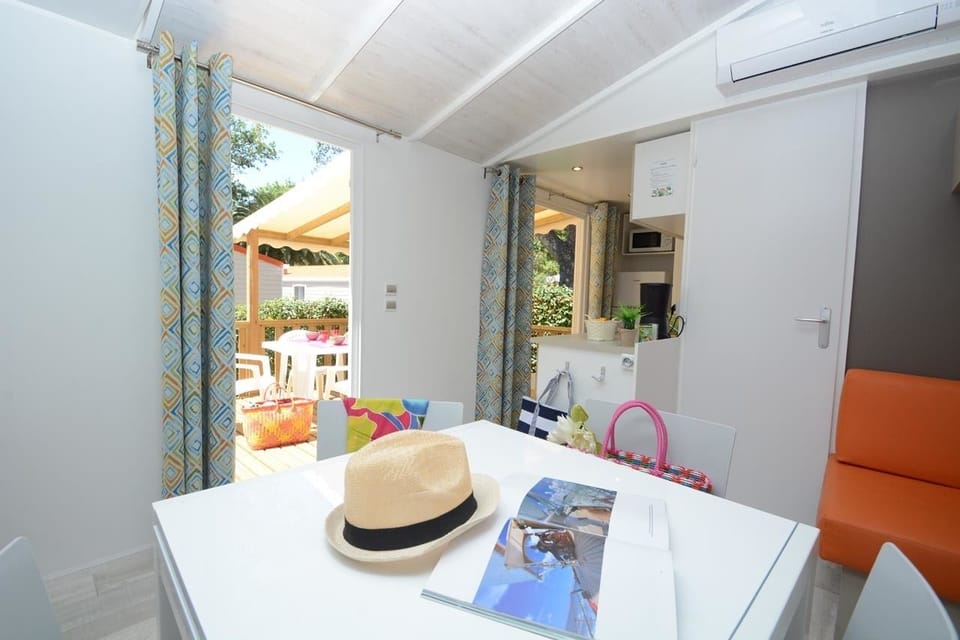 Mobile Home, 3 Bedrooms | Living area | Flat-screen TV, table tennis