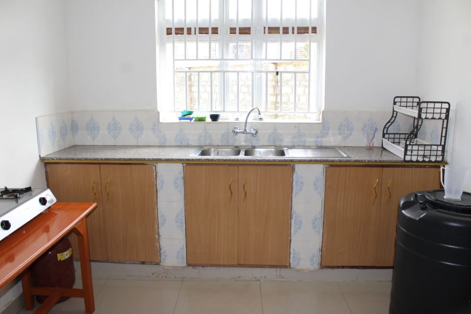 Microwave, oven, cookware/dishes/utensils