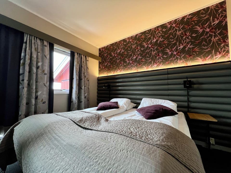 Superior Quadruple Room, Multiple Beds | Desk, blackout drapes, free WiFi, bed sheets
