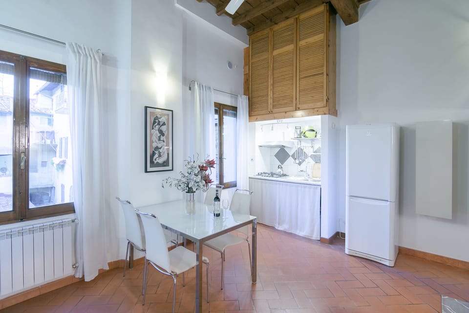 Romantic Loft, 1 Bedroom | In-room dining