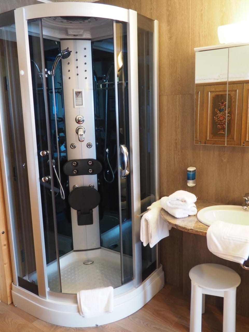 Shower, free toiletries, hair dryer, slippers