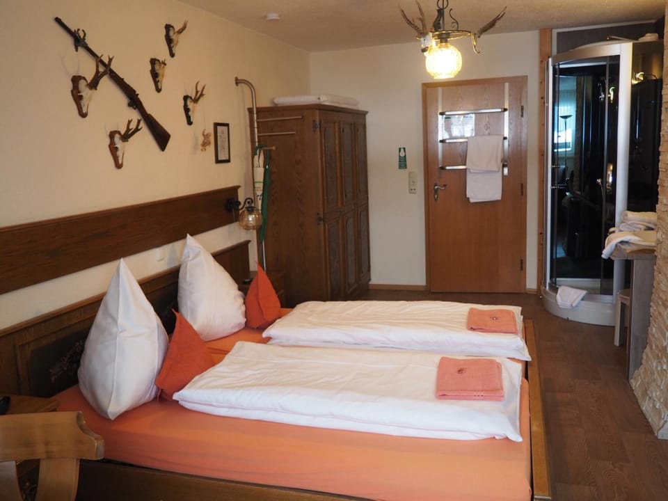 Hypo-allergenic bedding available, desk, WiFi (free), bed sheets
