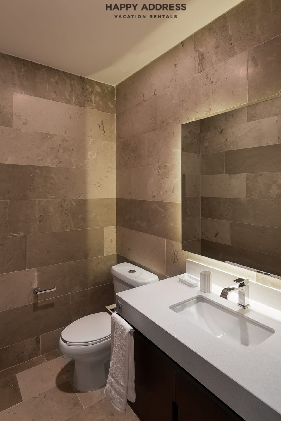New and modern 2BR downtown apartment by Happy Address Apartment in Playa del Carmen