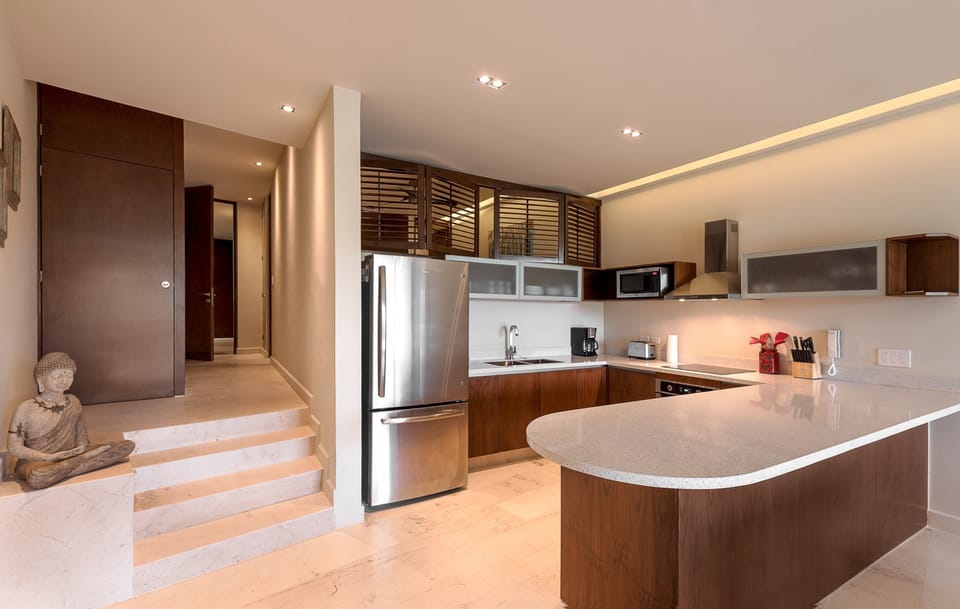 Apartment | Private kitchen | Fridge, microwave, oven, stovetop