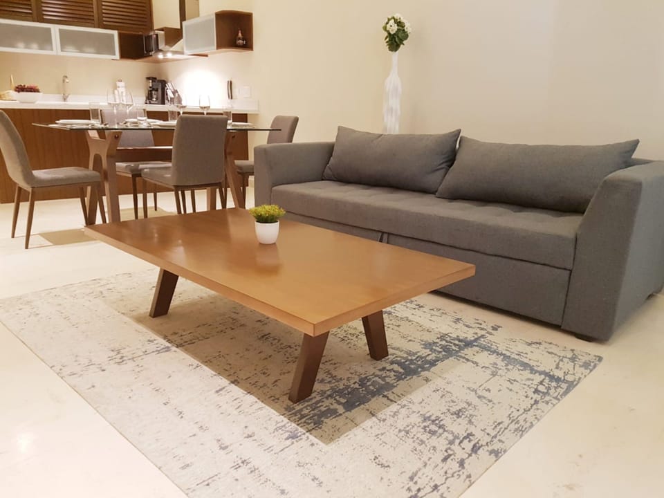 Apartment | Living room | Flat-screen TV