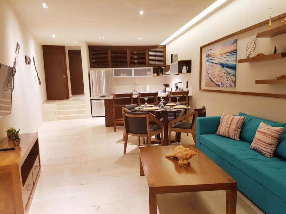 Apartment | Living area | Flat-screen TV