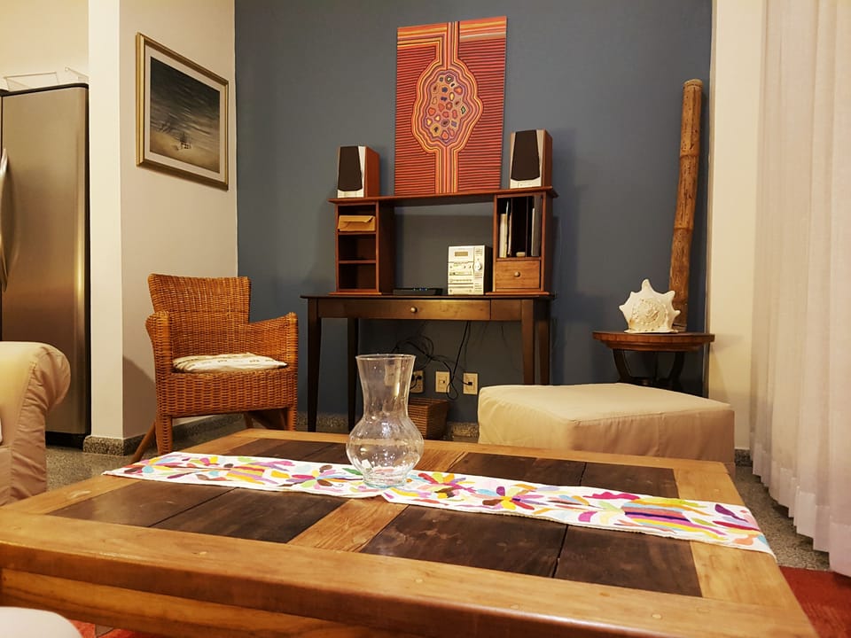 Apartment | Living room | Flat-screen TV