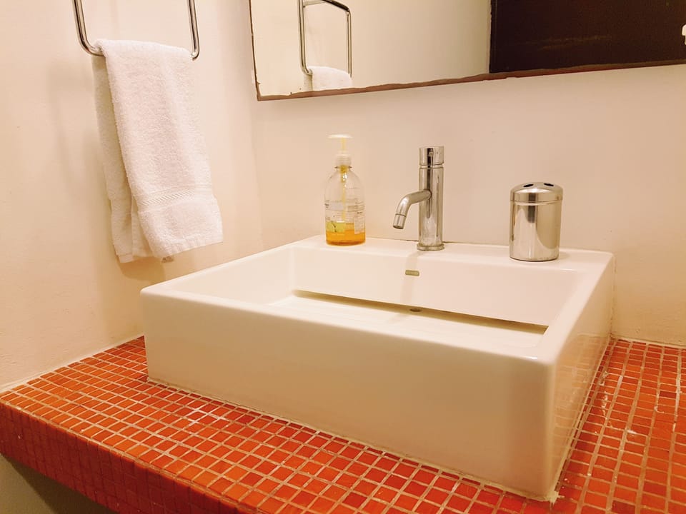 Comfortable 2 BR condo steps away from 5th Av and Mamitas Beach by Happy Address Apartment in Playa del Carmen