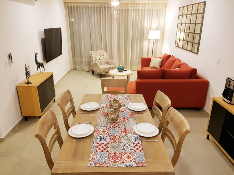 Apartment | Living room | Flat-screen TV