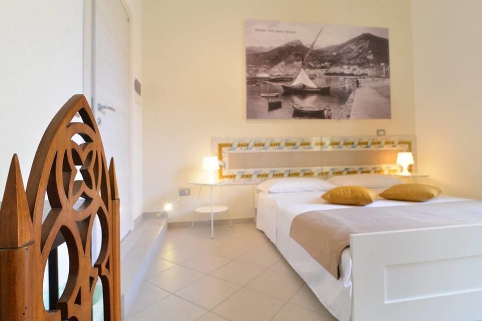 Classic Double Room, Balcony | Down comforters, individually decorated, individually furnished, desk