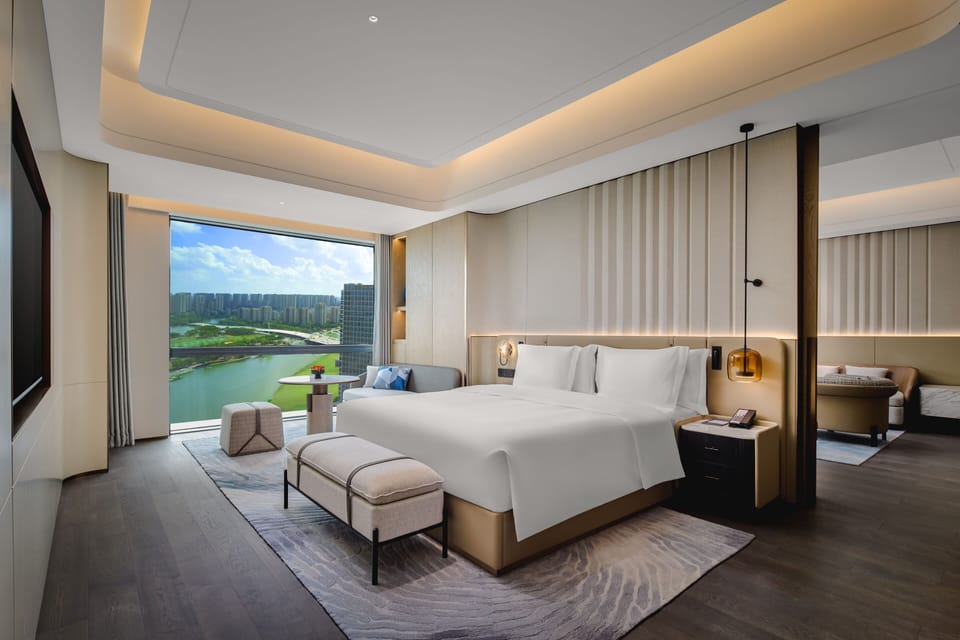 Suite, 1 Bedroom | In-room safe, desk, laptop workspace, blackout drapes