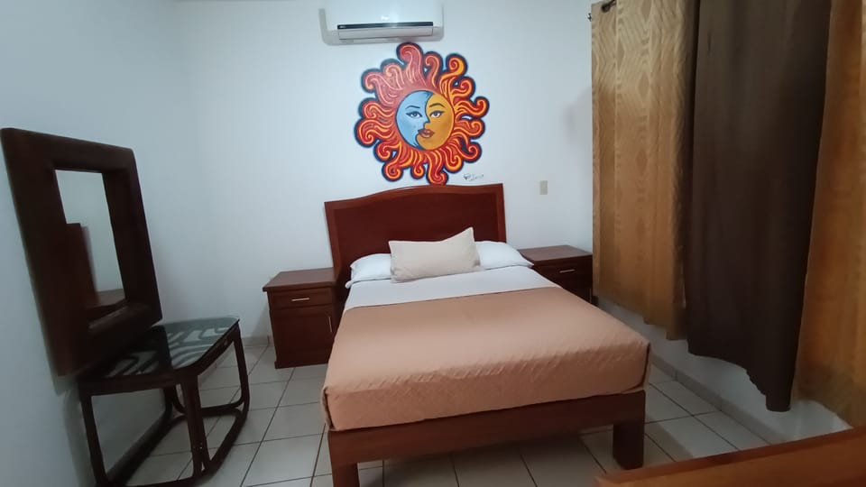 Honeymoon Room, 1 Queen Bed, Non Smoking, Pool View | 3 bedrooms, desk, free WiFi, bed sheets